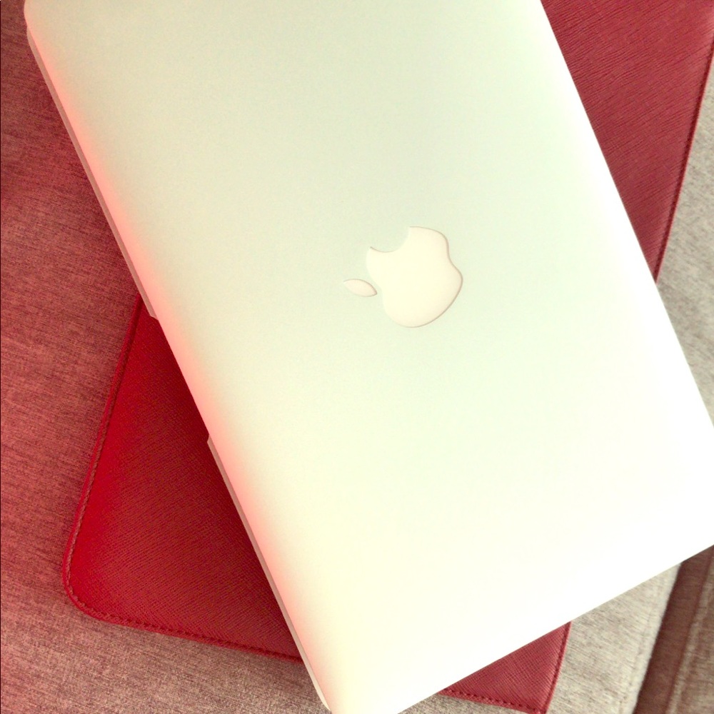 MacBook Air de 11 inche +Case: Michael Kors